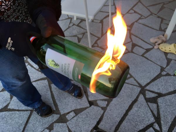 Bild "Flasche_Feuer.JPG"