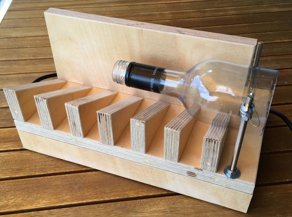 Bild "Design:Flasche_Maschine-Hinten.JPG"