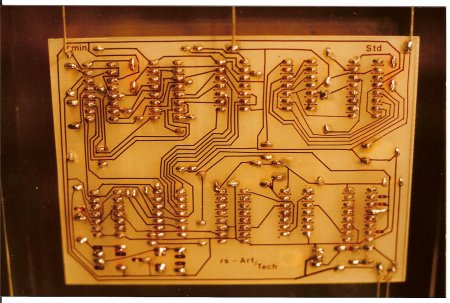 Bild "Elektronik:Uhr_platine.jpg"