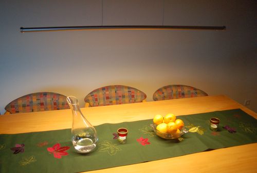 Bild "Hacks:DesignLampe-Tisch.jpg"