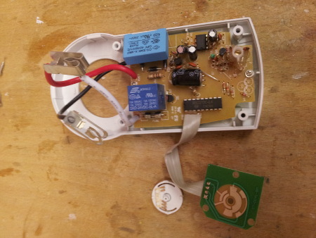Bild "Hacks:Schaltzentrale-Platine.jpg"