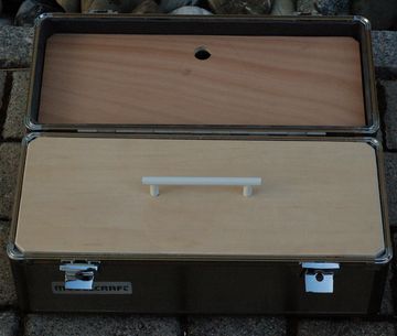 Bild "Modellflug:LiPo_Koffer-offen.JPG"